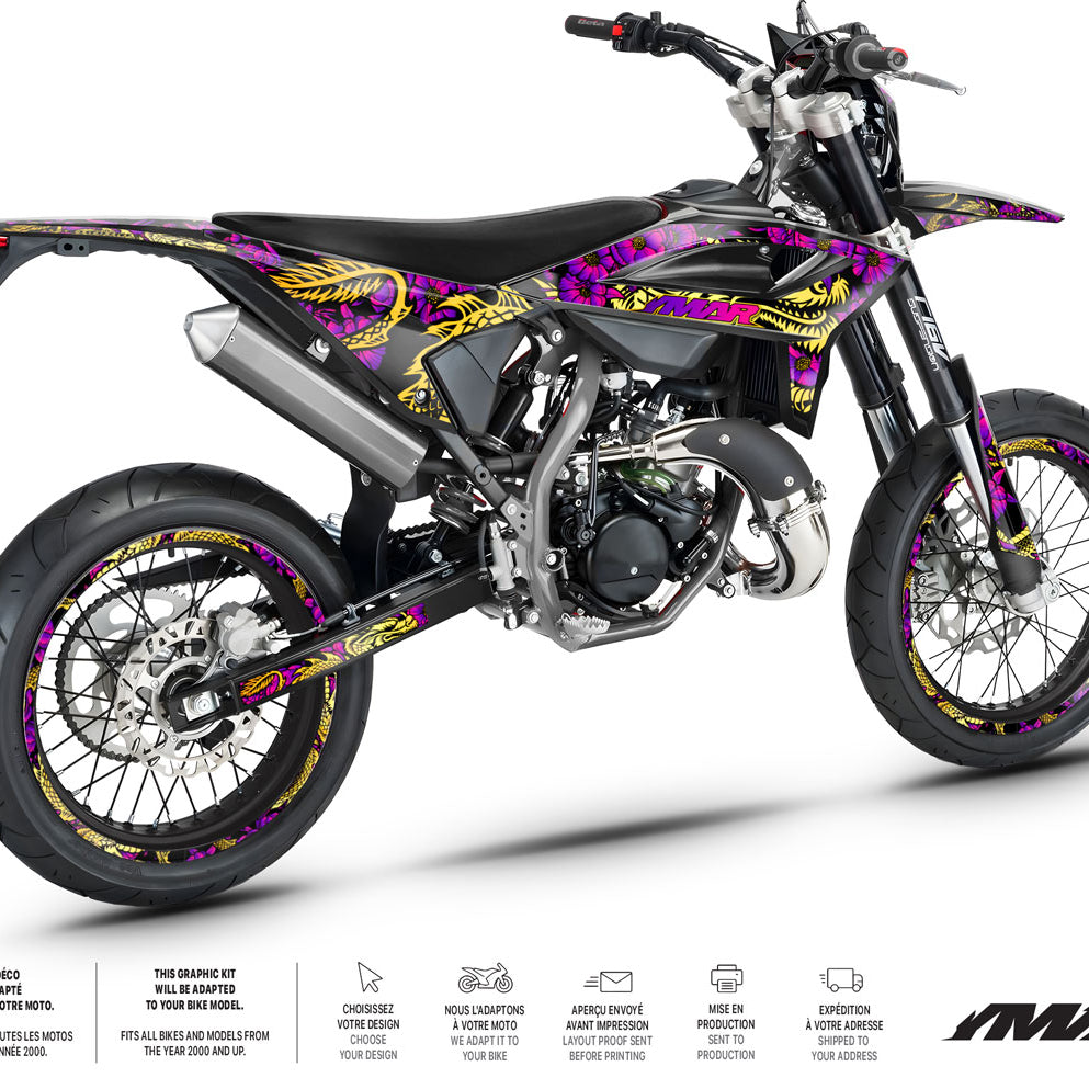 Kit déco Beta 50cc RR 2021-2025 DragoFlow sur une moto, design dynamique et visuel éclatant.