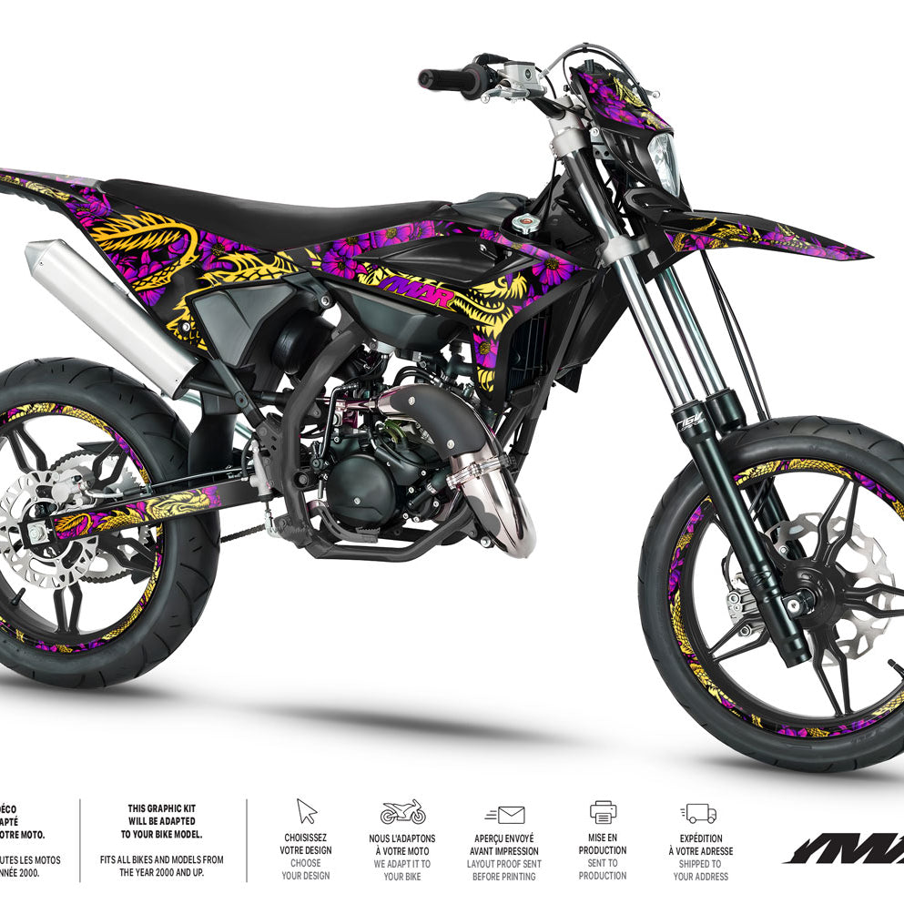 Kit déco Beta 50cc RR 2021-2025 DragoFlow sur moto avec design agressif et coloré.
