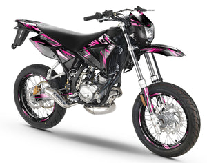 Dekor kit 50cc CPI SMX 2005-2015 Alpha auf Supermoto-Motorrad mit modernem und kühnen Design.