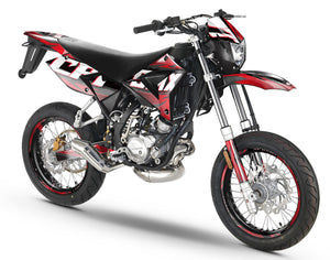 Deko-sett 50cc CPI SMX 2005-2015 Magix vist på en supermotard motorsykkel med et moderne grafisk design.
