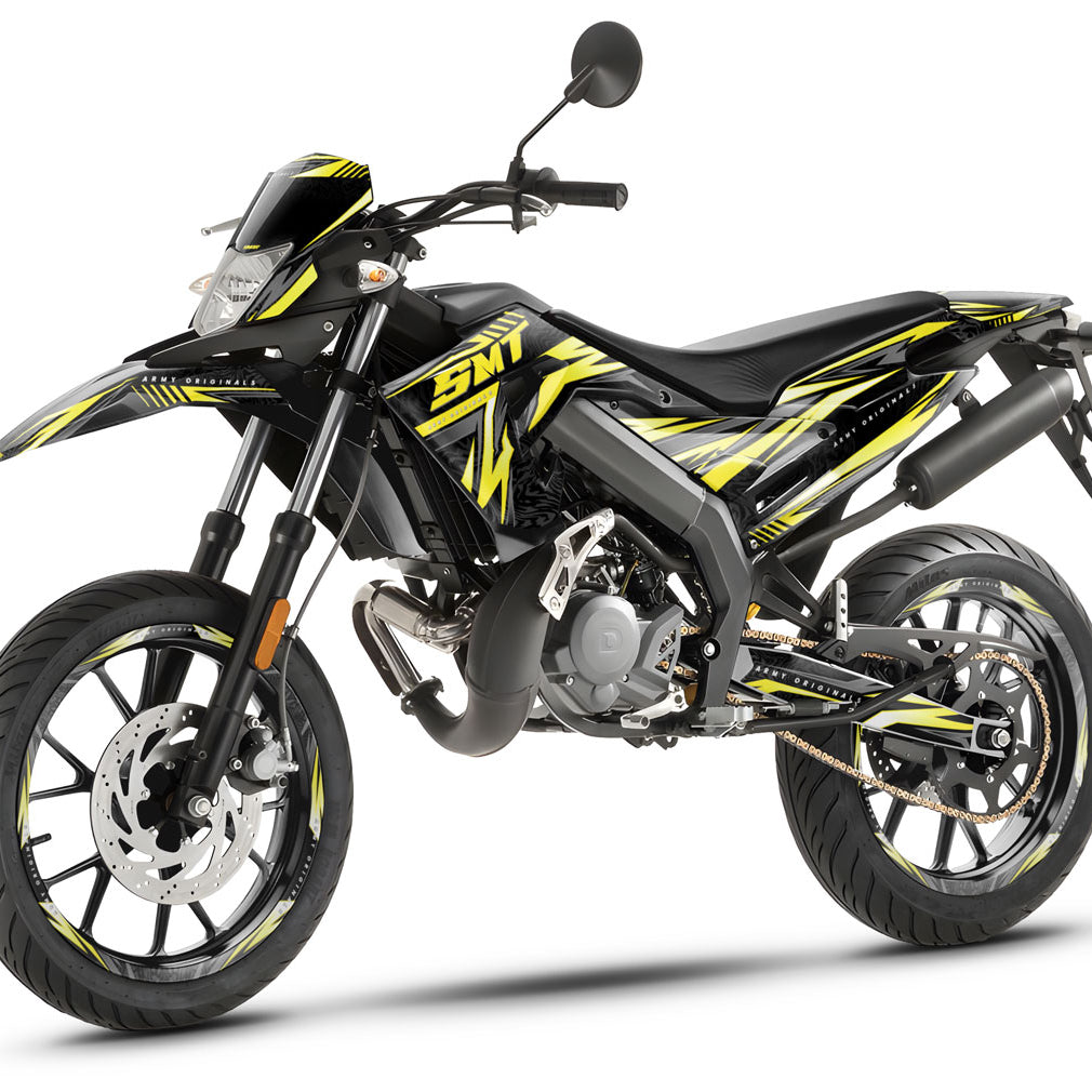 Deko-sett 50cc Gilera SMT 2018-2025 Alpha på motorsykkel, moderne og kraftfullt grafisk design.