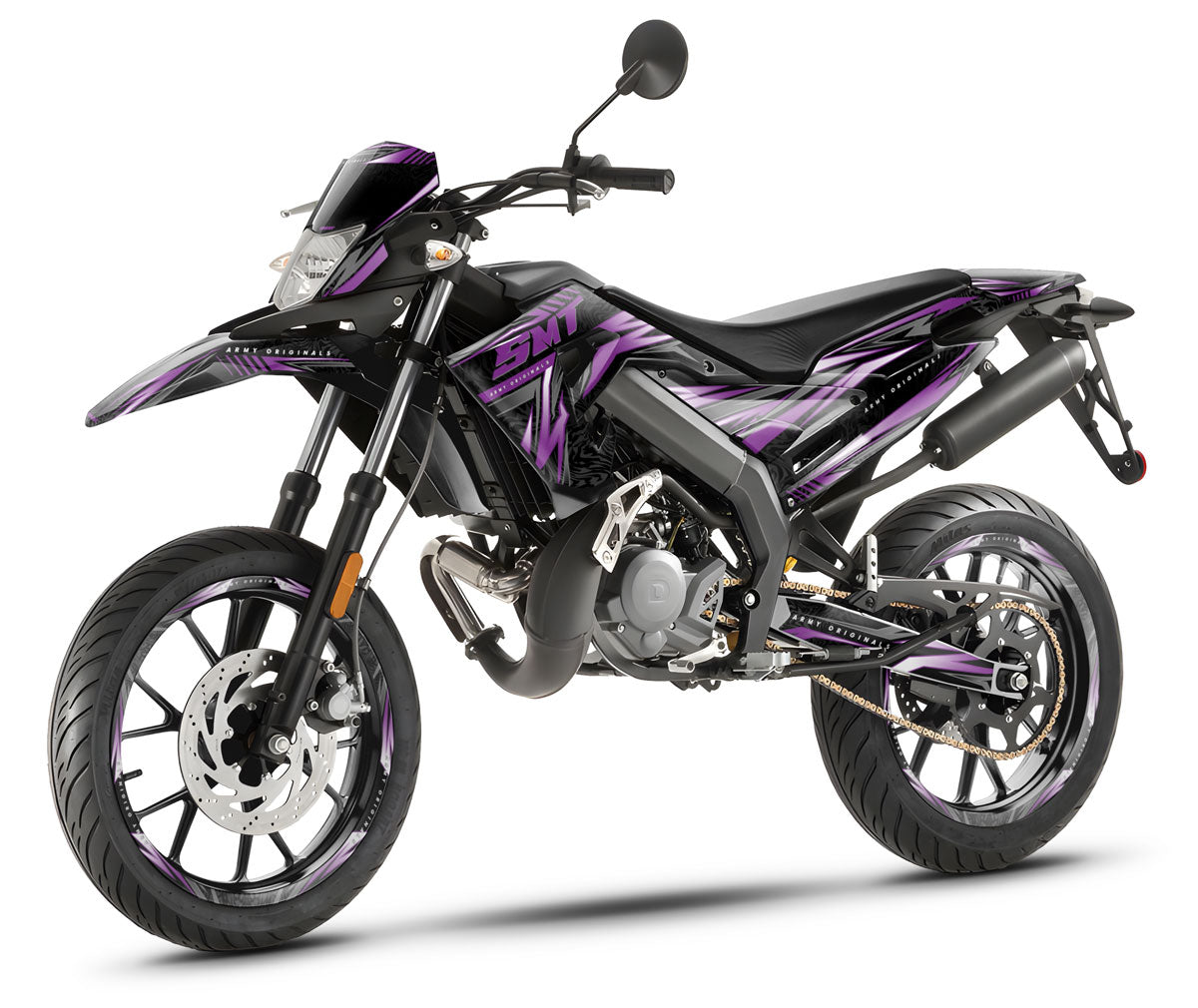 Deko-sett 50cc Gilera SMT 2018-2025 Alpha på en motorsykkel med moderne og slagkraftig design.