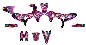 Kit Déco Motocross Osaka Style – Graphismes Japonisants, Tous Modèles avec design cosmique et coloré.