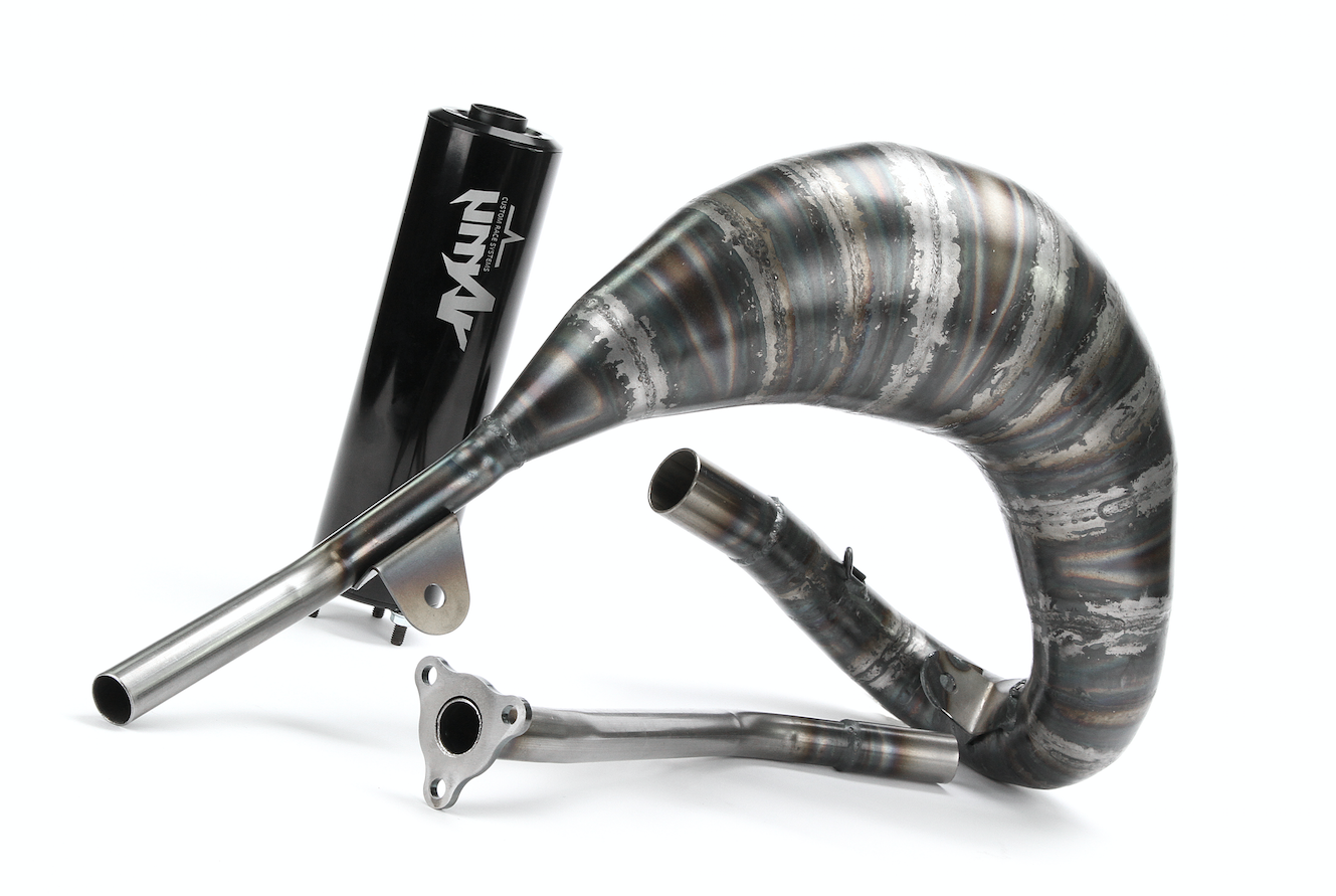 pot d'échappement Army SX 86 pour moto 50. Adaptable sur Beta RR et Rieju MRT. Livré avec silencieux d'échappement en aluminium.