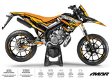 Kit déco 50cc Derbi Senda xtreme 2018-2025 Sanary sur moto, offrant un style moderne et élégant.