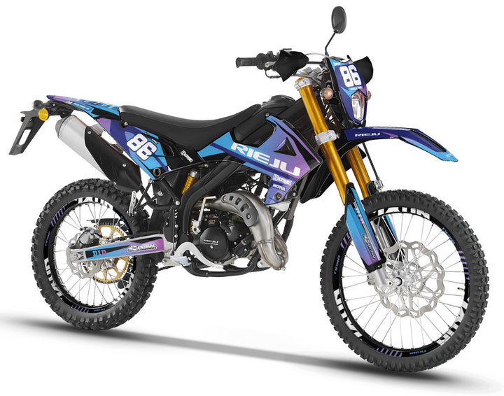 RIEJU MRT 50 MOTOCROSS DECO KIT AANPASBAAR VAN 2022 tot 2023 GRIM BLAUW ROOD RIEJU MRT 50 MOTOCROSS DECO KIT AANPASBAAR VAN 2022 tot 2023 GRIM BLAUW ROOD
