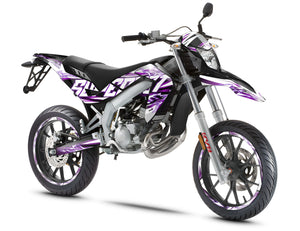 Kit déco 50cc Shaker - Compatible avec Aprilia SX/RX 2006-2017 sur une moto sportive, design dynamique et accrocheur.