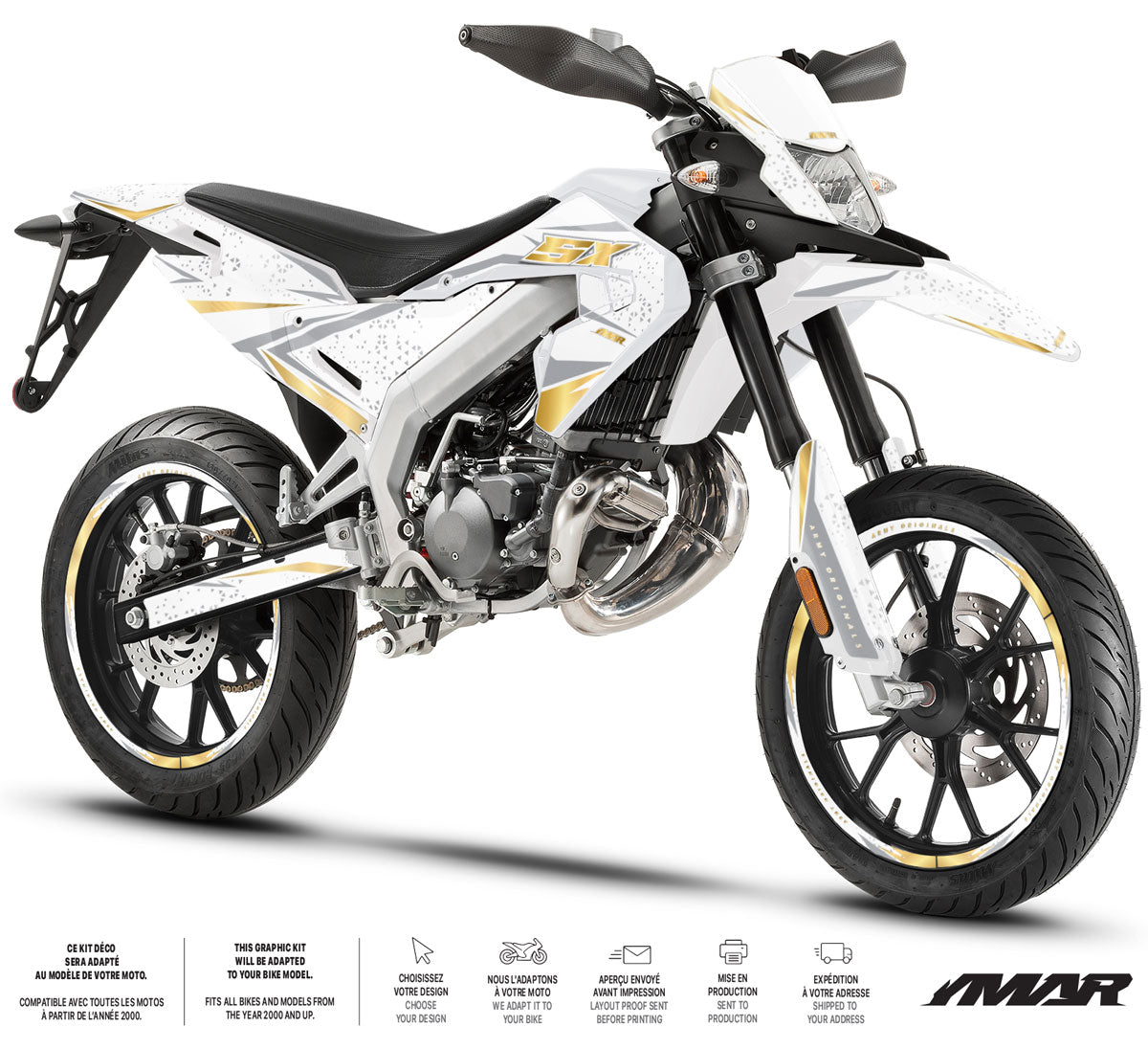 Kit déco moto 50cc Sakti Prem - Compatible avec Aprilia SX/RX 2018-2025 sur une moto blanche et dorée.
