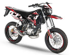 Dekor kit 50cc CPI SMX 2005-2015 Magix dargestellt auf einem Supermoto-Motorrad mit modernem Grafikdesign.