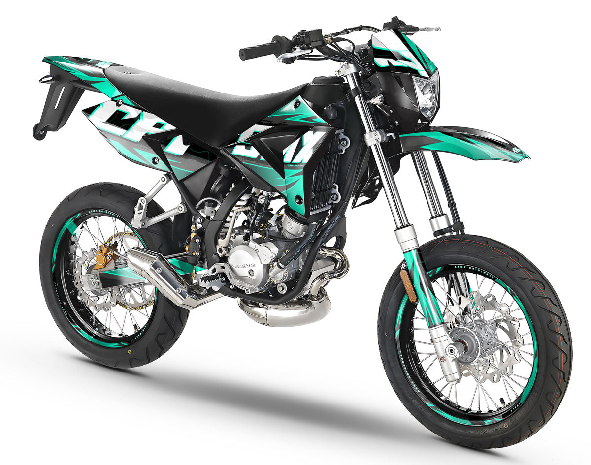Kit déco 50cc CPI SMX 2005-2015 Magix on a supermotard motorcycle showcases vibrant graphic design in black and teal.