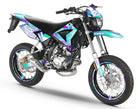 Dekor kit 50cc CPI SMX 2005-2015 MX Sky Design auf einem stilvollen Motocross-Motorrad.
