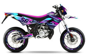 Kit déco Derbi Senda Victoria Bull 50cc 2003-2010 Crazy Pink | autocollants moto | personnalisation 50cc | armysctv