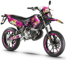 Kit pegatinas 50cc Derbi Senda xtreme 2011-2017 Miami Evo diseño vibrante y colorido en una moto.