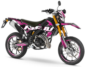 Kit déco 50cc Rieju MRT 2022-2025 Magix on a supermotard motorcycle with vibrant pink graphics.