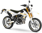 Kit pegatinas 50cc Rieju MRT 2022-2025 Saktiprem sobre moto blanca con detalles dorados