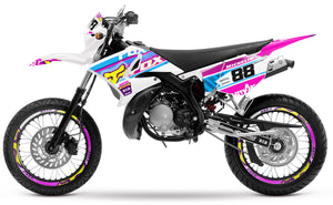 Kit déco 50cc Yamaha DT 2004-2012 Pink Fox | autocollants moto | personnalisation 50cc | armysctv